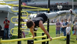 street-workout-equipment