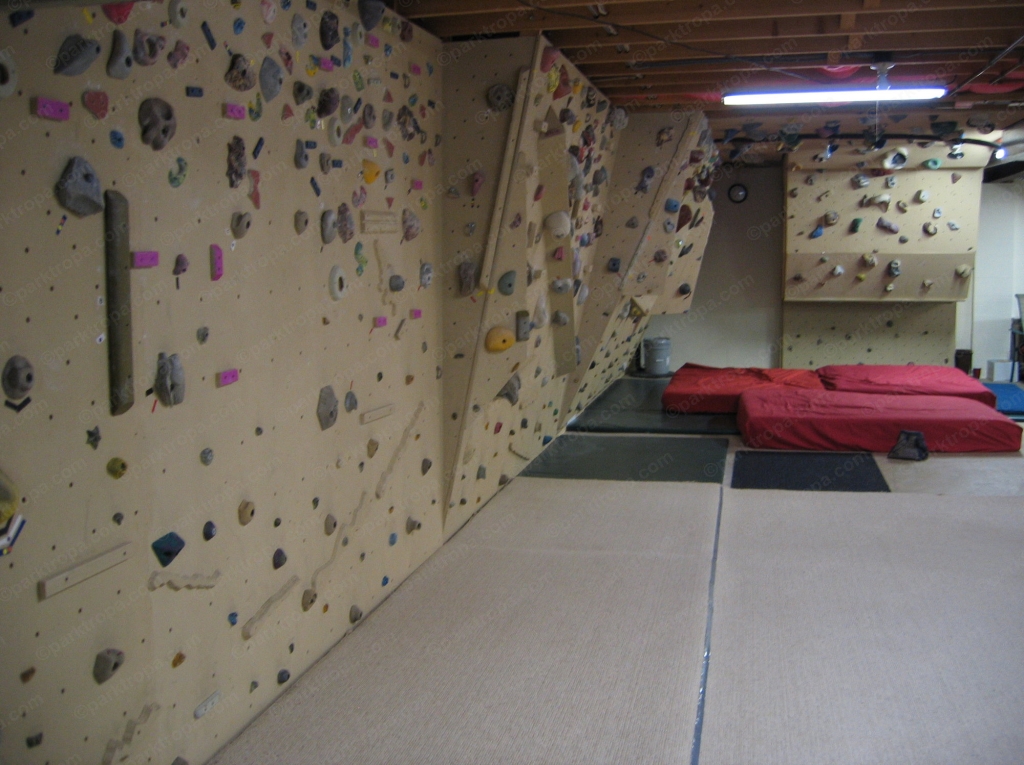 Home Climbing Wall Adventure Parks Tropa - How To Build A Rock Climbing Wall In Your Garage